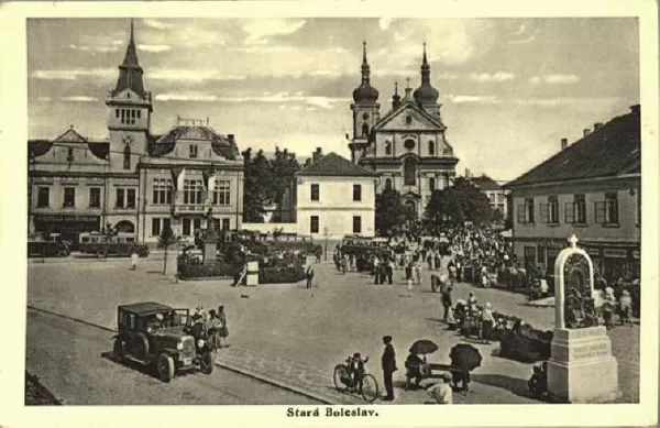 1935